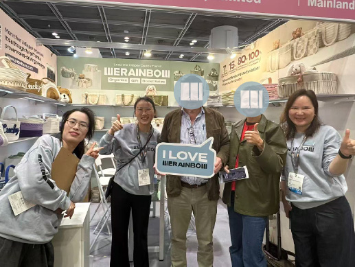 WERAINBOW team and customers